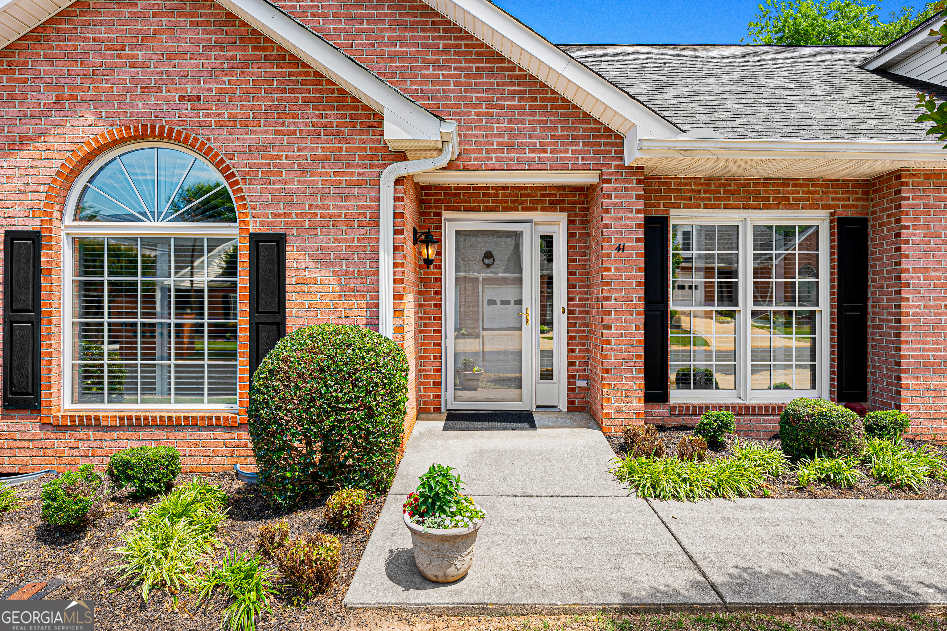 41 Somerset Court Hartwell GA 30643