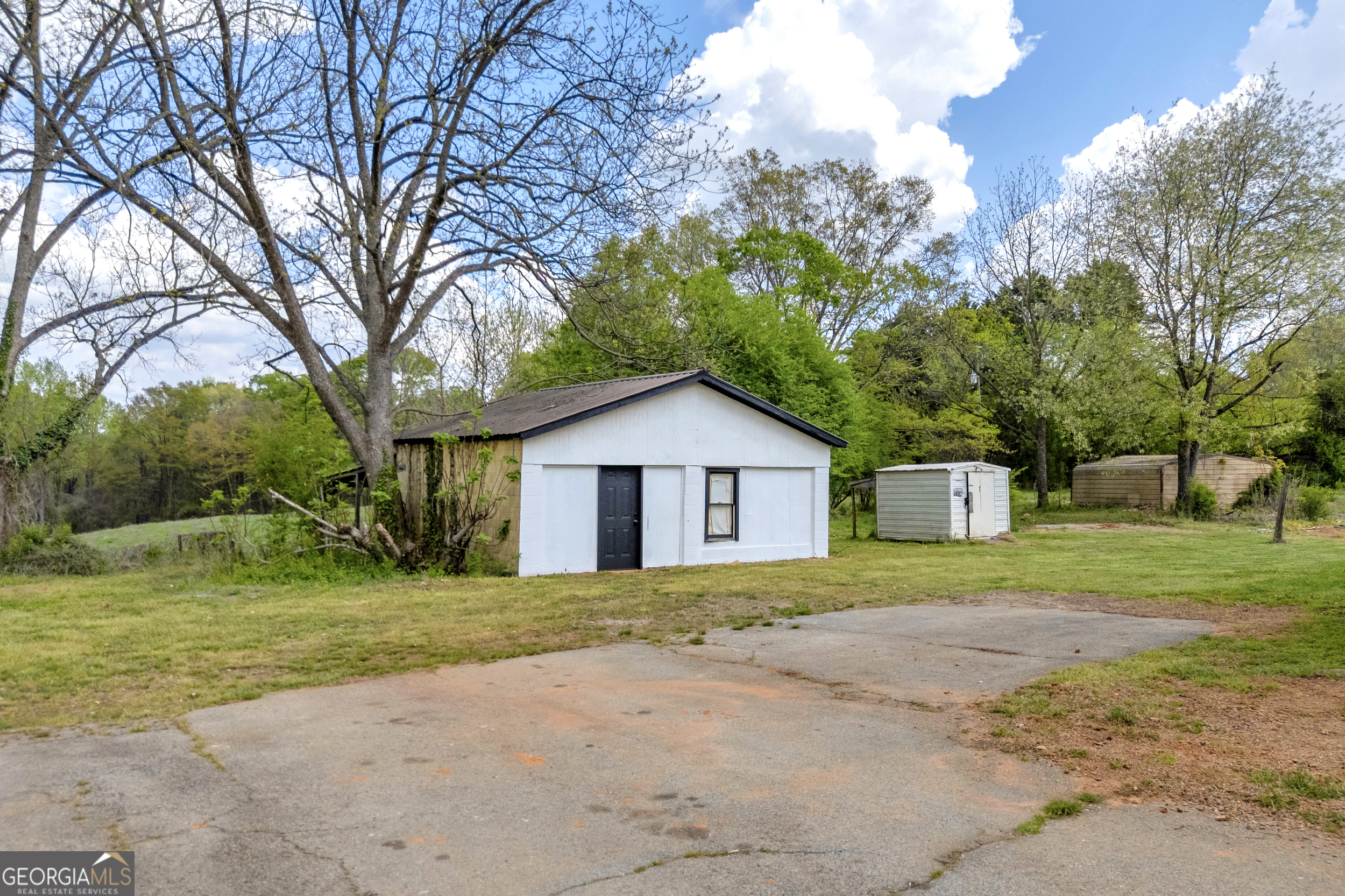 8606 Holly Springs Road Maysville GA 30558