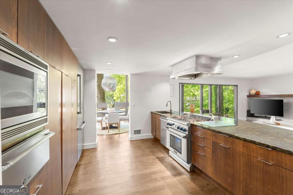 365 Brentwood Terrace NE Atlanta GA 30305