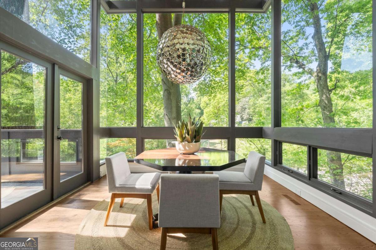 365 Brentwood Terrace NE Atlanta GA 30305