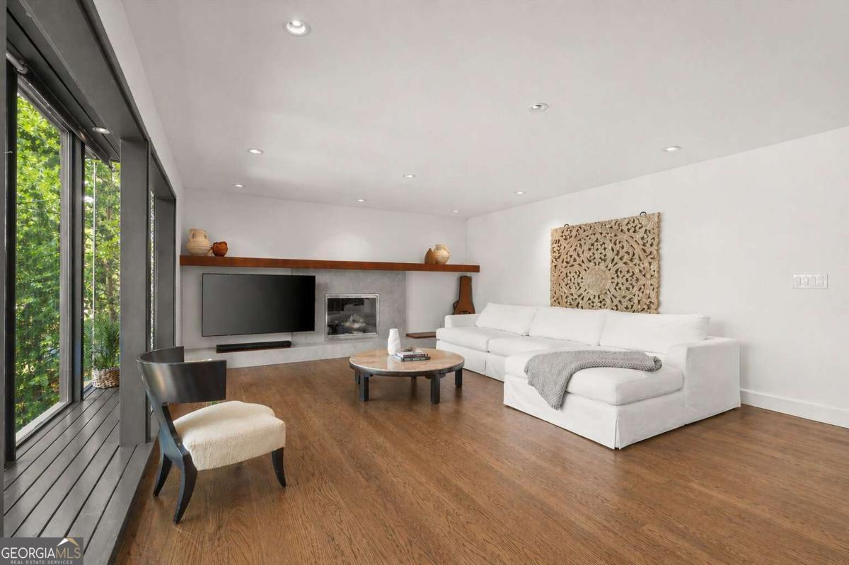 365 Brentwood Terrace NE Atlanta GA 30305