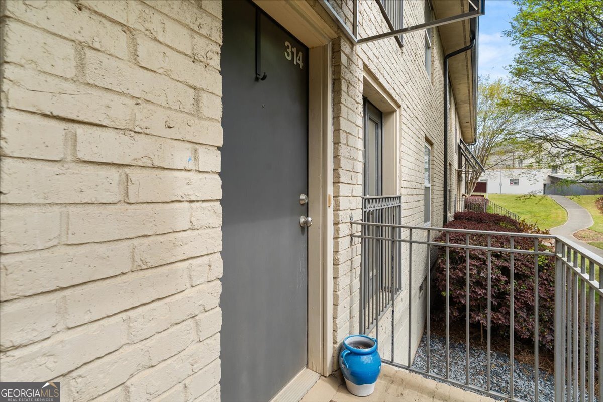 2023 Oakview Road SE Atlanta GA 30317