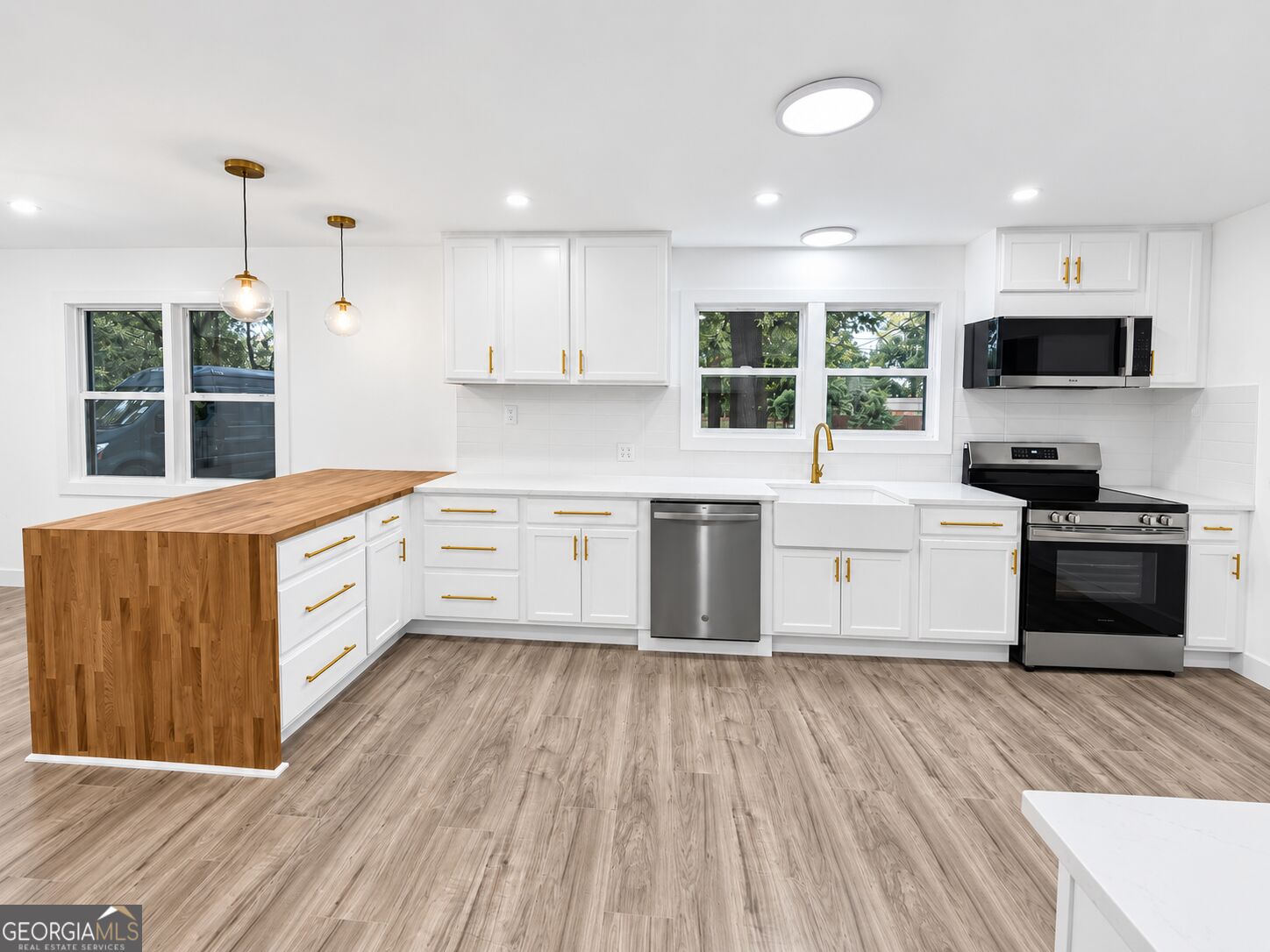 103 Edna Place Warner Robins GA 31093