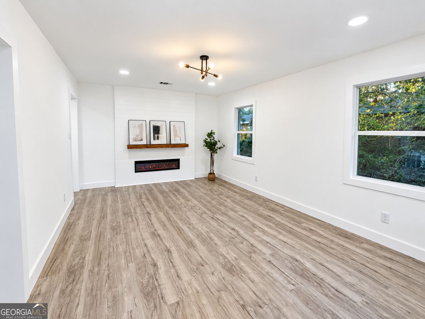 103 Edna Place Warner Robins GA 31093