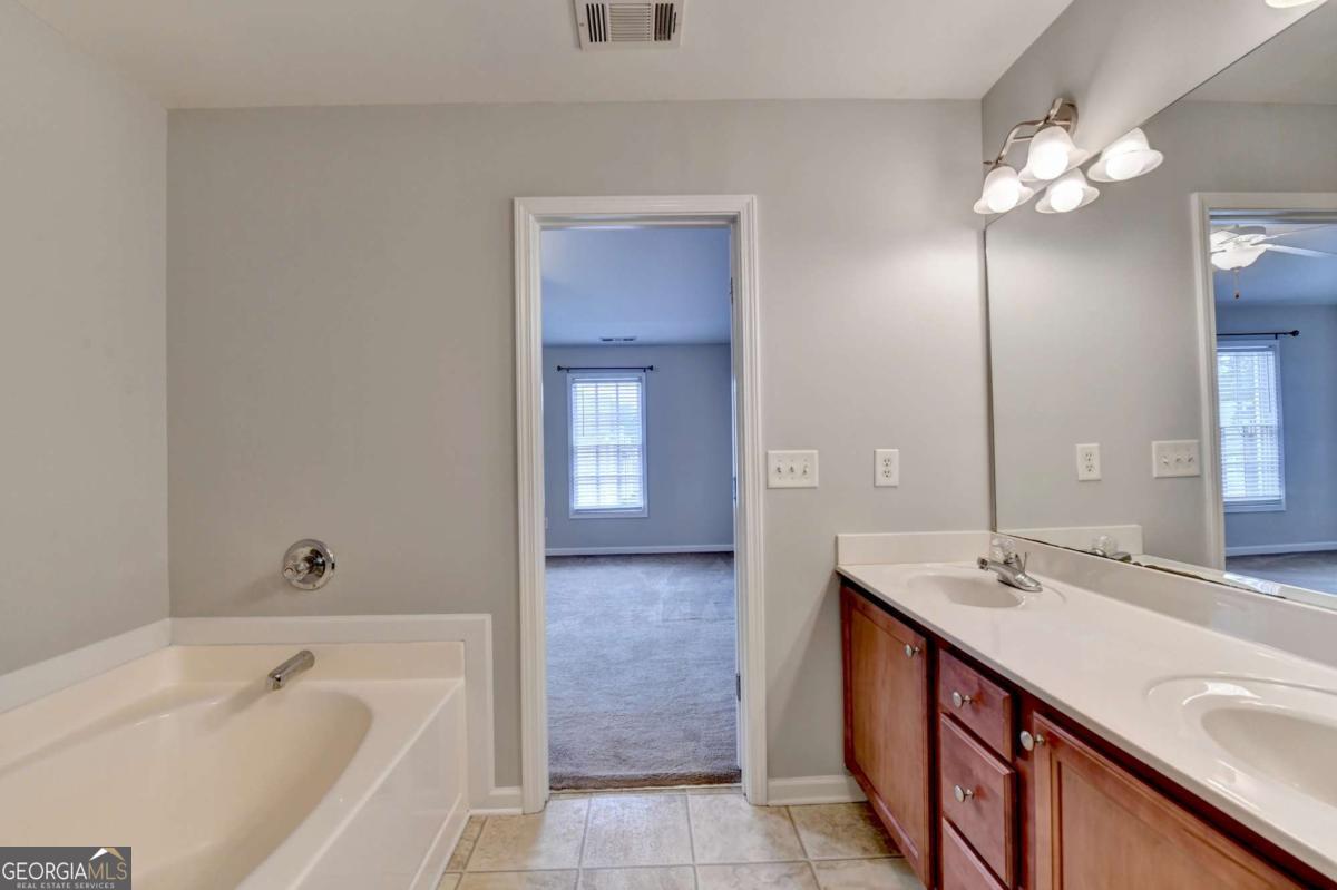 2712 Beynon Lane Suwanee GA 30024