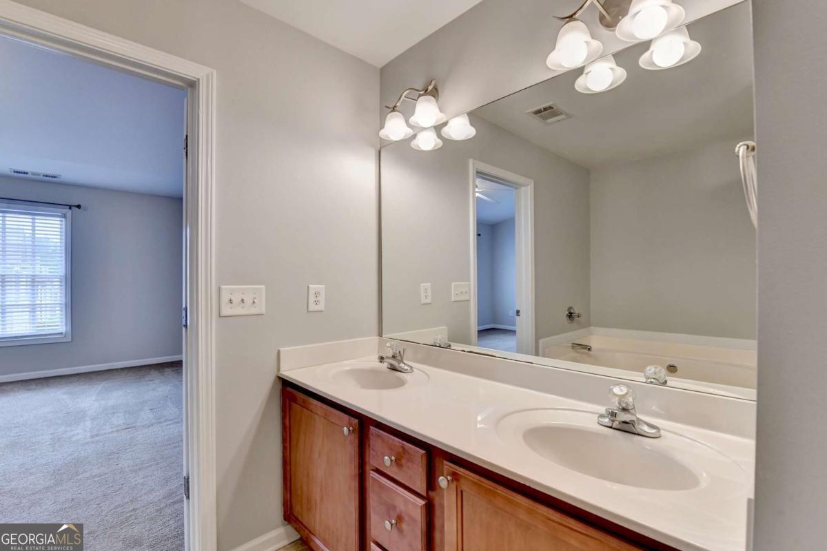 2712 Beynon Lane Suwanee GA 30024