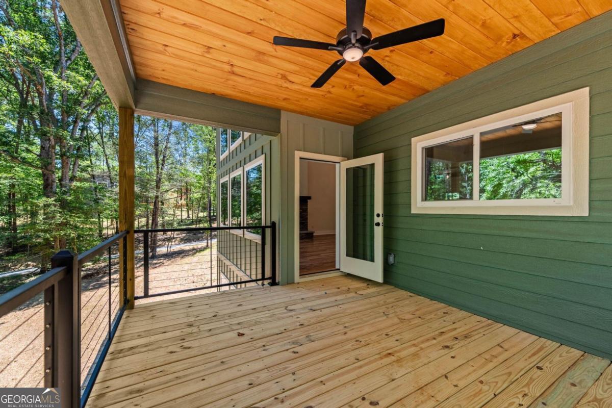 1043 Sunset Road Epworth GA 30541