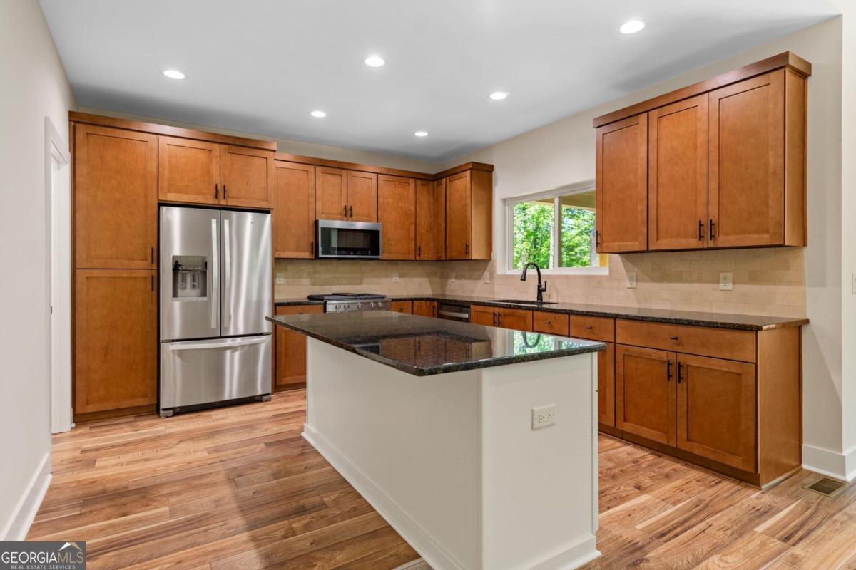 1043 Sunset Road Epworth GA 30541