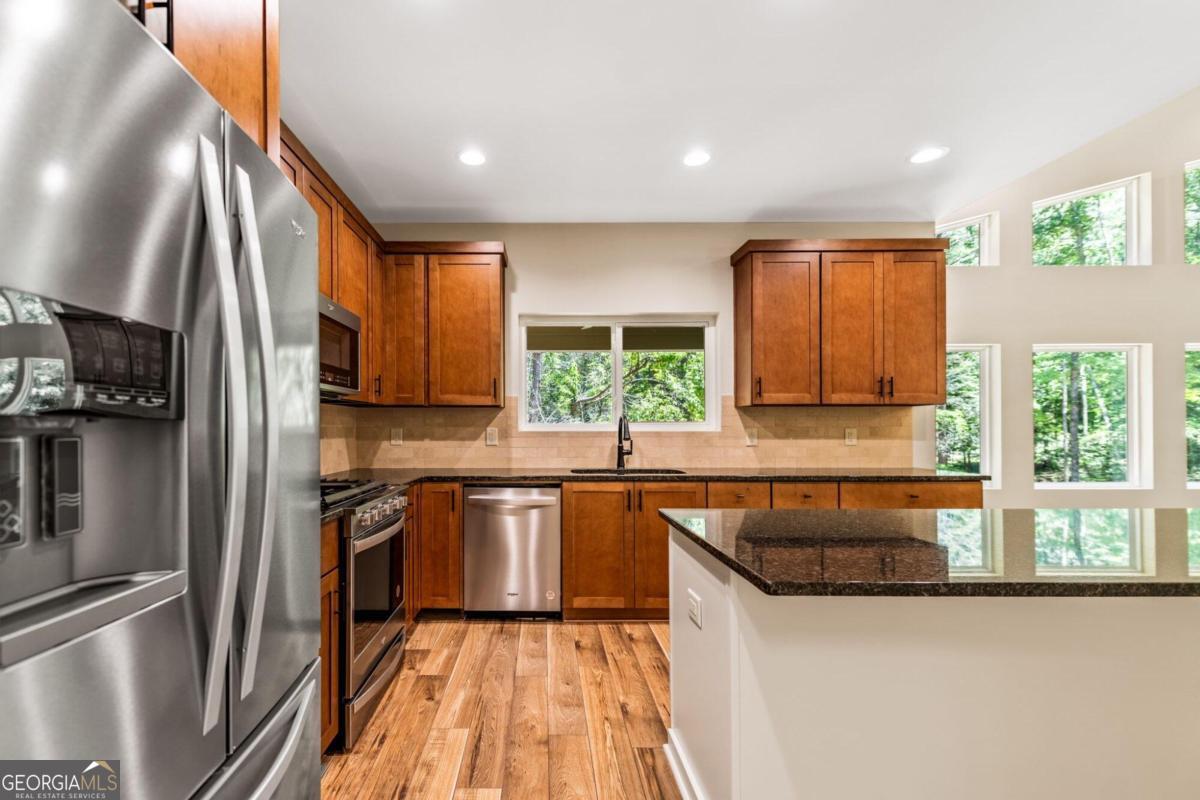 1043 Sunset Road Epworth GA 30541