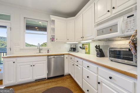 2653 Ben T Huiet Highway Clarkesville GA 30523