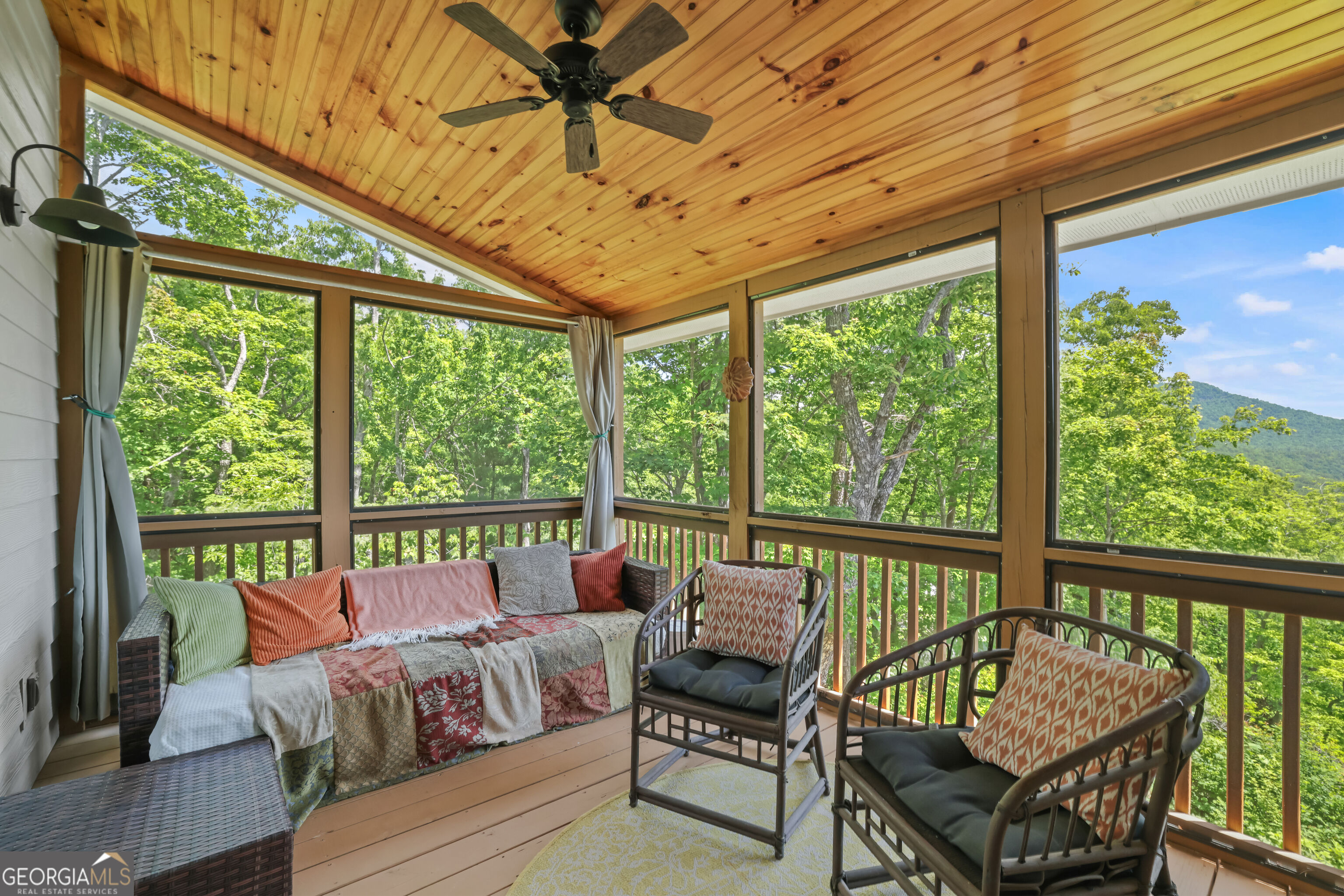 557 Walnut Grove Lane Tiger GA 30576
