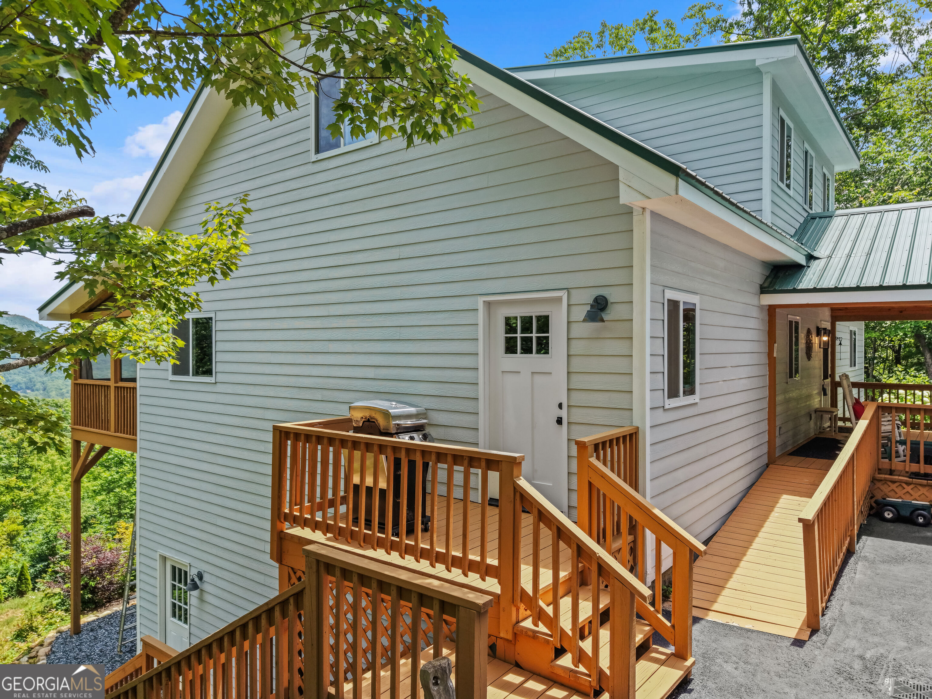 557 Walnut Grove Lane Tiger GA 30576
