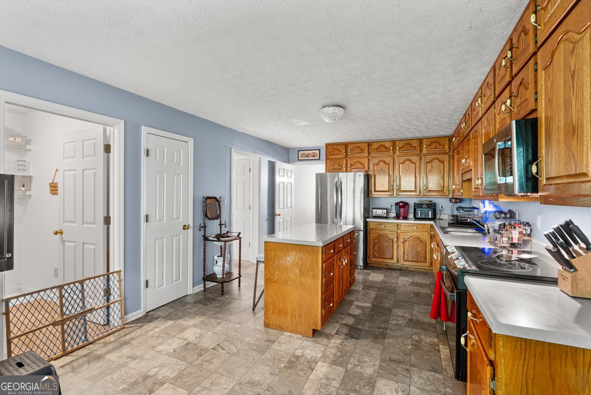 165 Hayes Circle Rex GA 30273