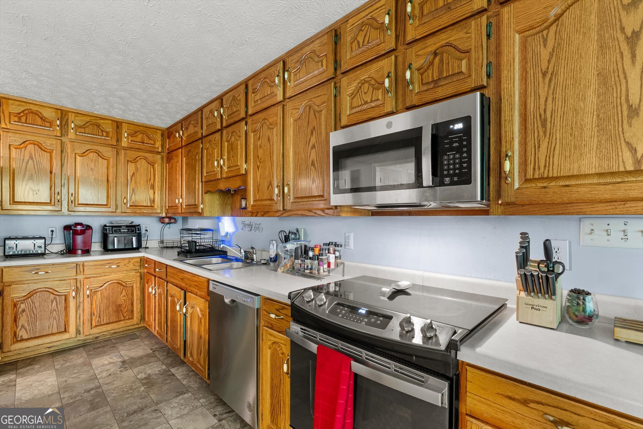 165 Hayes Circle Rex GA 30273