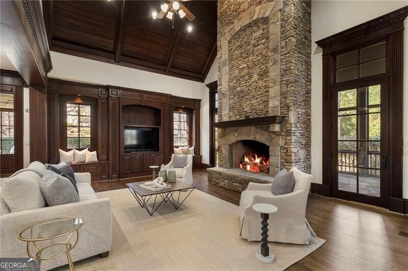 989 Middle Fork Trail Suwanee GA 30024