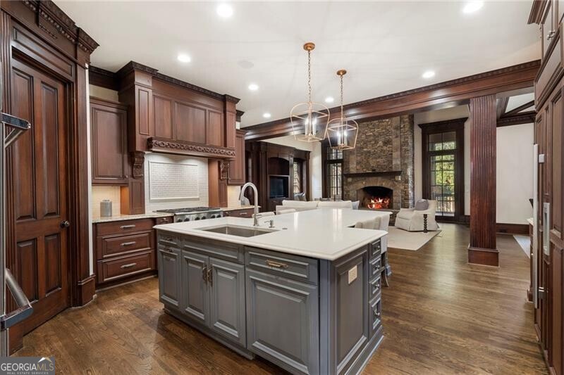 989 Middle Fork Trail Suwanee GA 30024