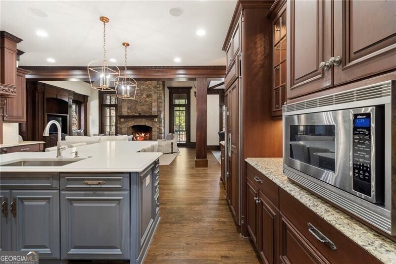989 Middle Fork Trail Suwanee GA 30024