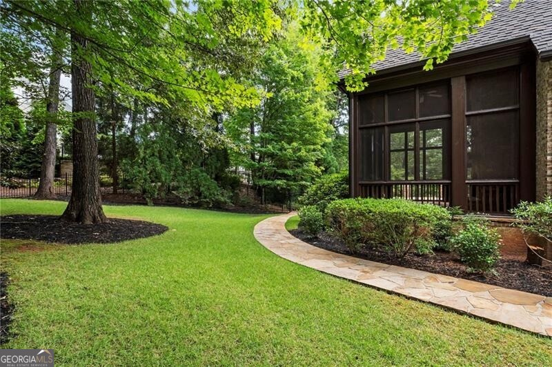 989 Middle Fork Trail Suwanee GA 30024