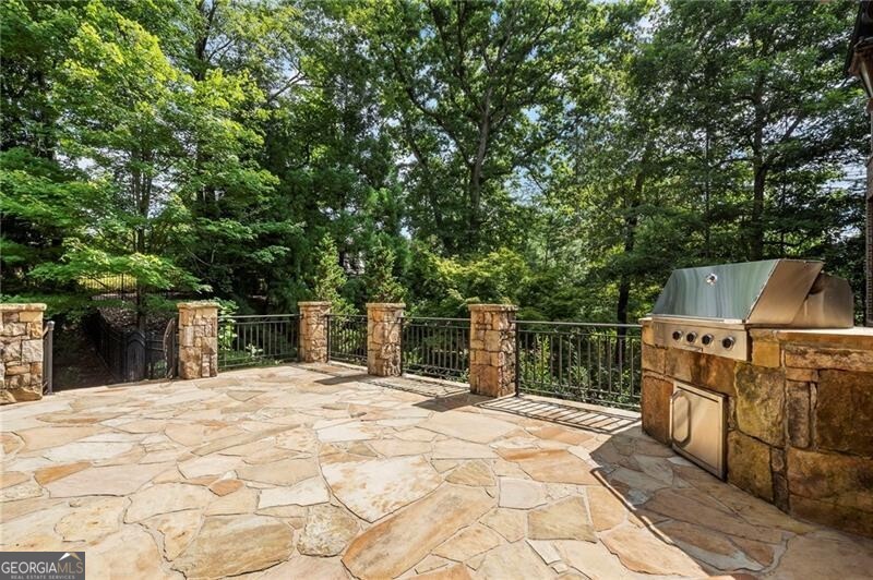989 Middle Fork Trail Suwanee GA 30024