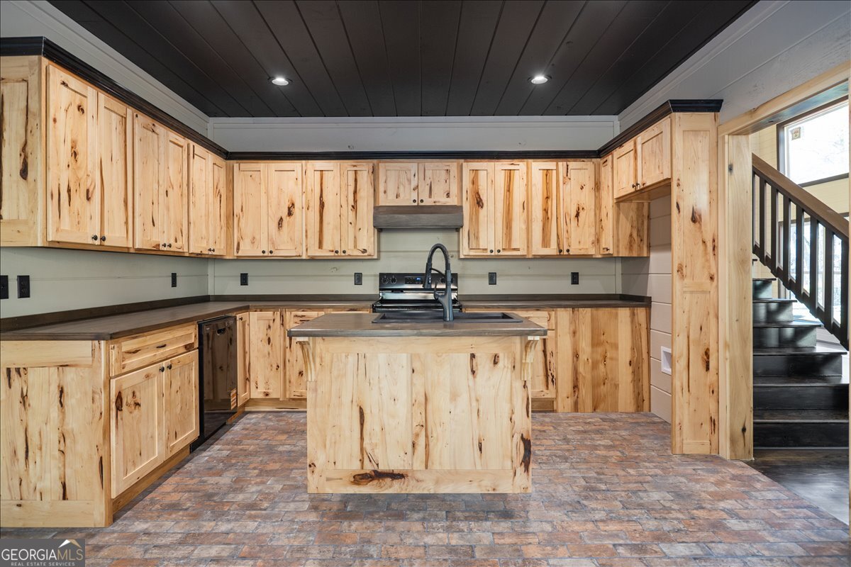 579 Twin Mountain Lake Circle Talking Rock GA 30175