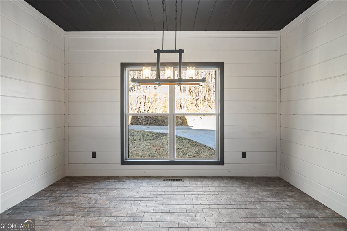579 Twin Mountain Lake Circle Talking Rock GA 30175