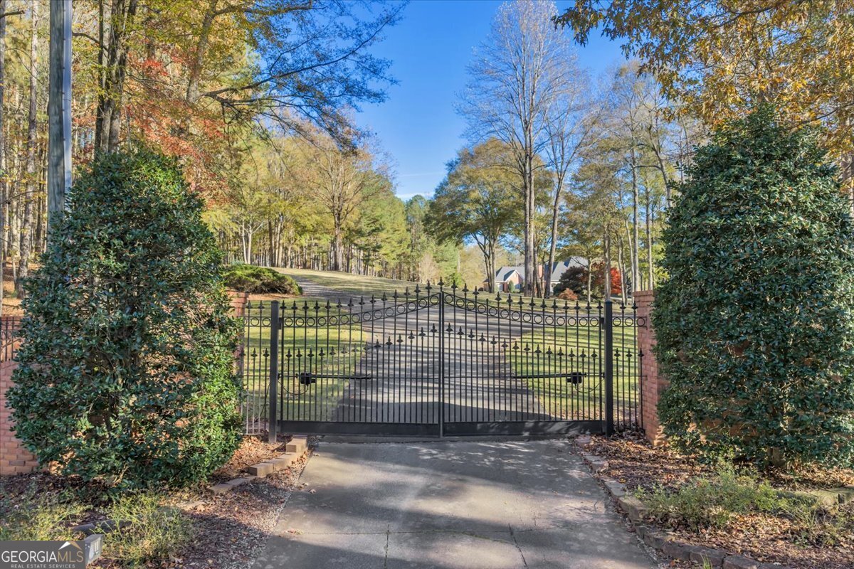 2079 Highway 85 Senoia GA 30276