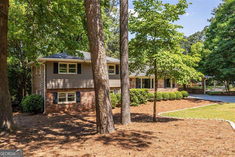 1684 Cartwright Court Decatur GA 30033