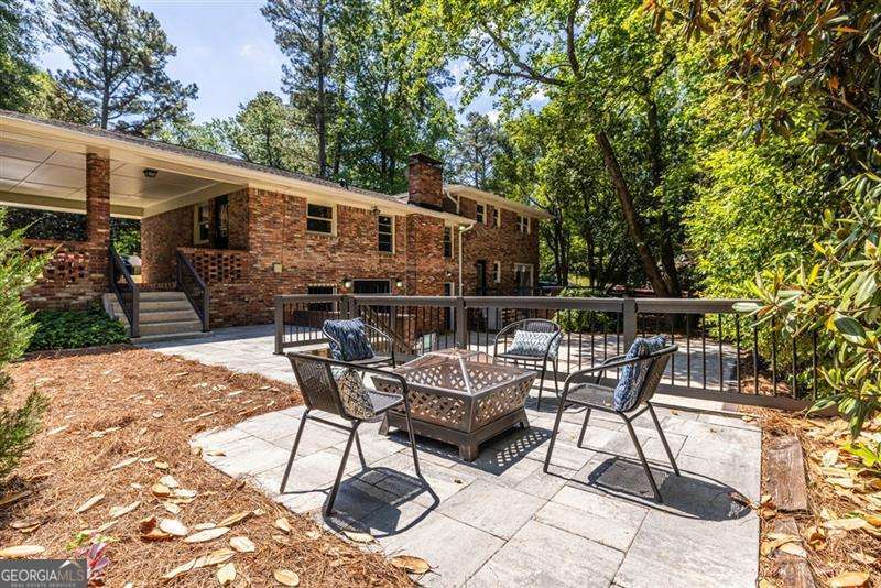 1684 Cartwright Court Decatur GA 30033