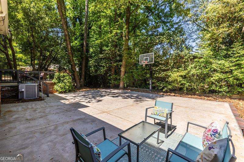 1684 Cartwright Court Decatur GA 30033