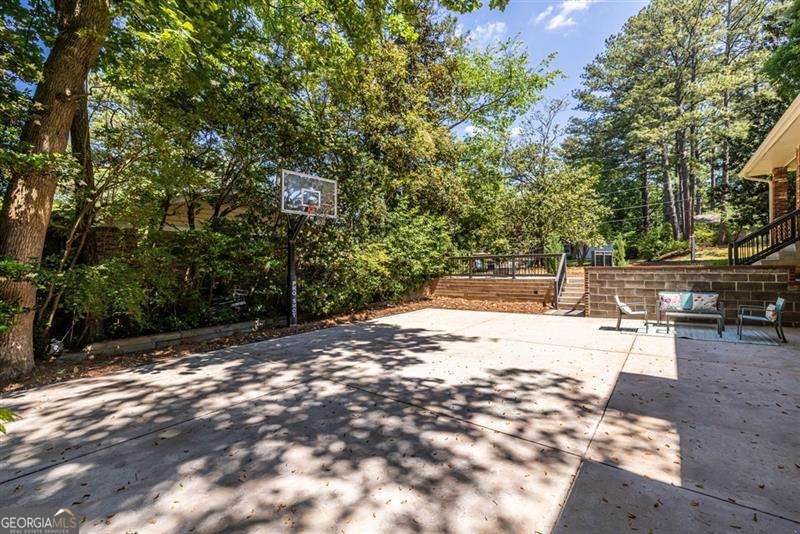 1684 Cartwright Court Decatur GA 30033