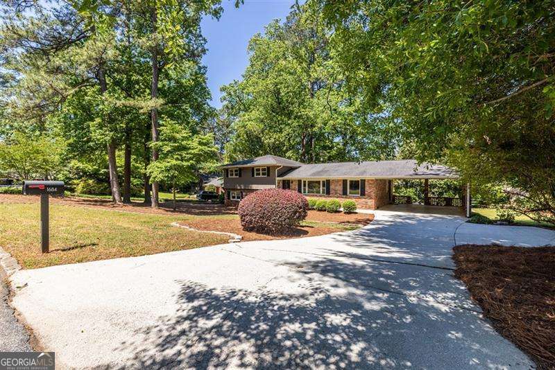 1684 Cartwright Court Decatur GA 30033