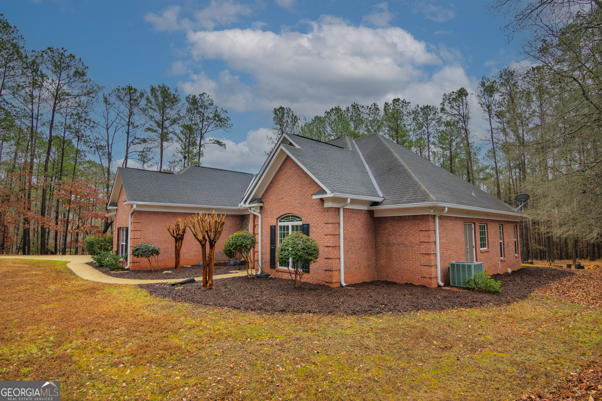 202 Winding Lake Drive Hamilton GA 31811