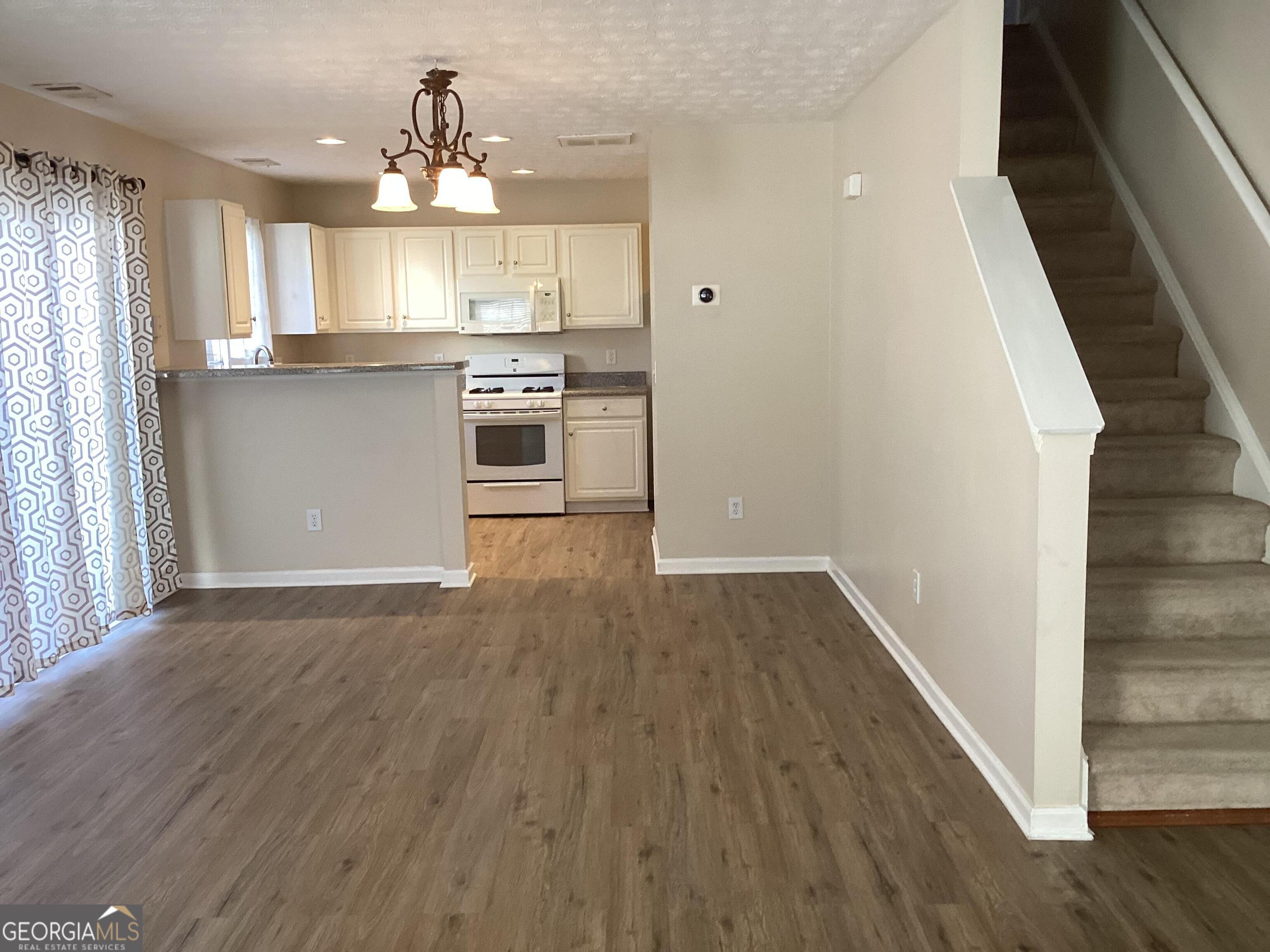 127 Swanee Lane Woodstock GA 30188