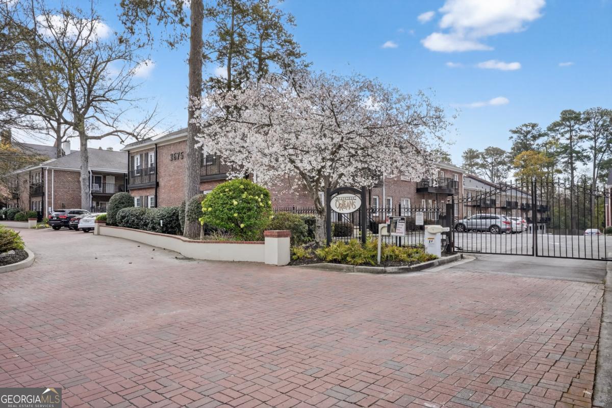 3675 Peachtree Road NE Atlanta GA 30319