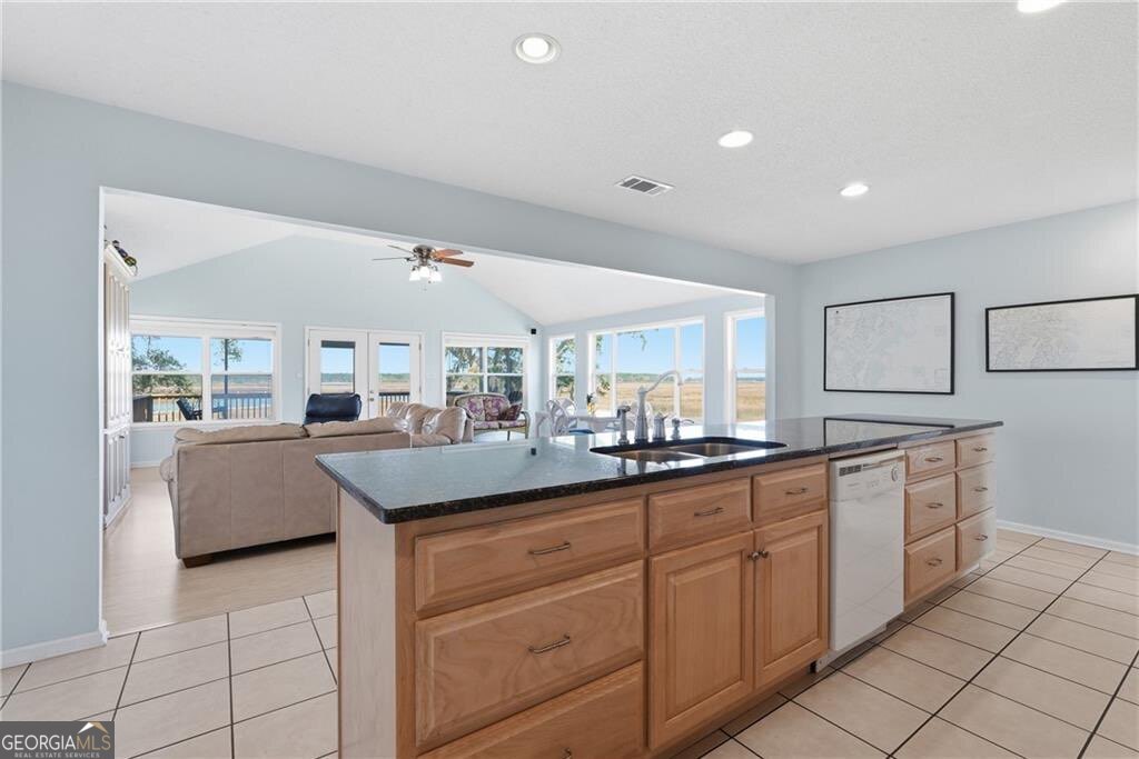1116 Pleasure Point Lane NE Townsend GA 31331