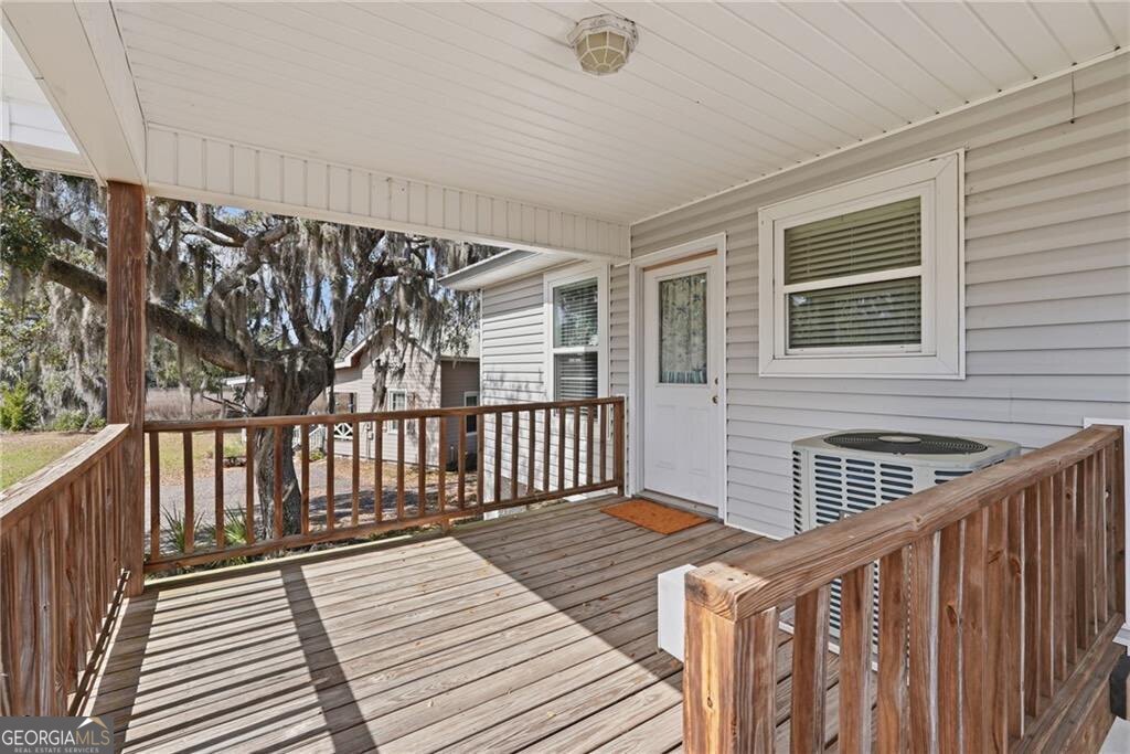 1116 Pleasure Point Lane NE Townsend GA 31331