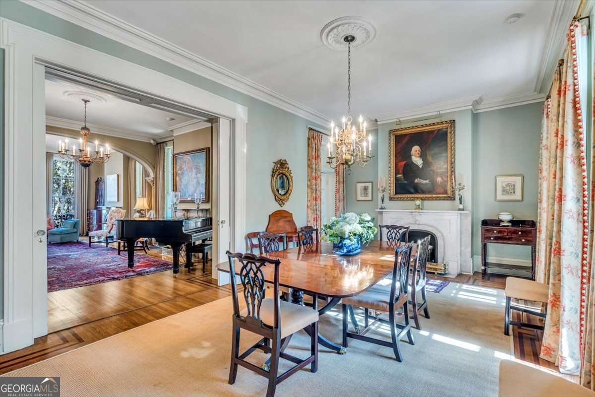211 E Charlton Street Savannah GA 31401