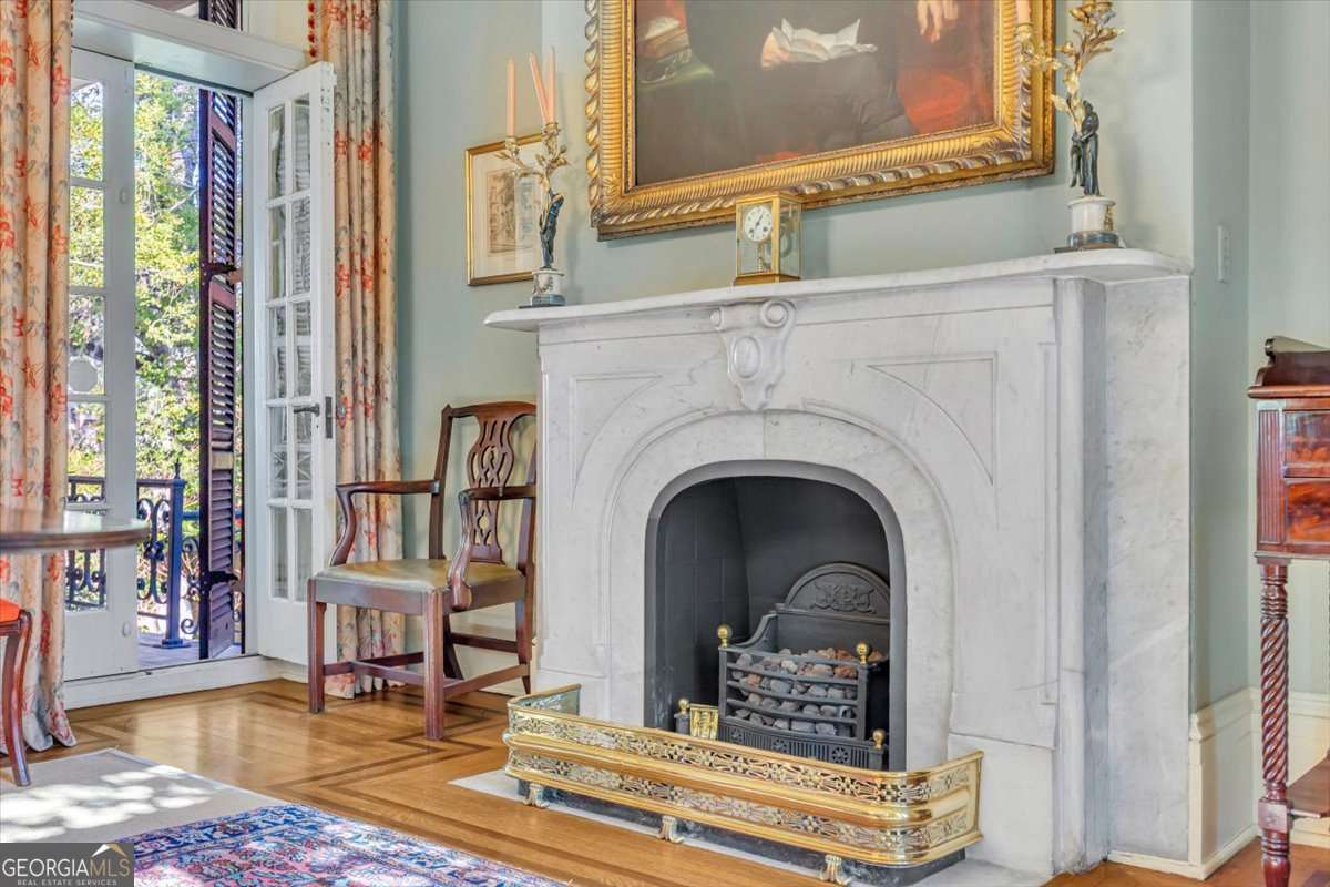 211 E Charlton Street Savannah GA 31401