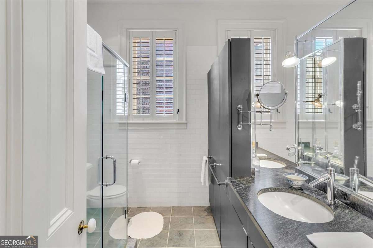 211 E Charlton Street Savannah GA 31401