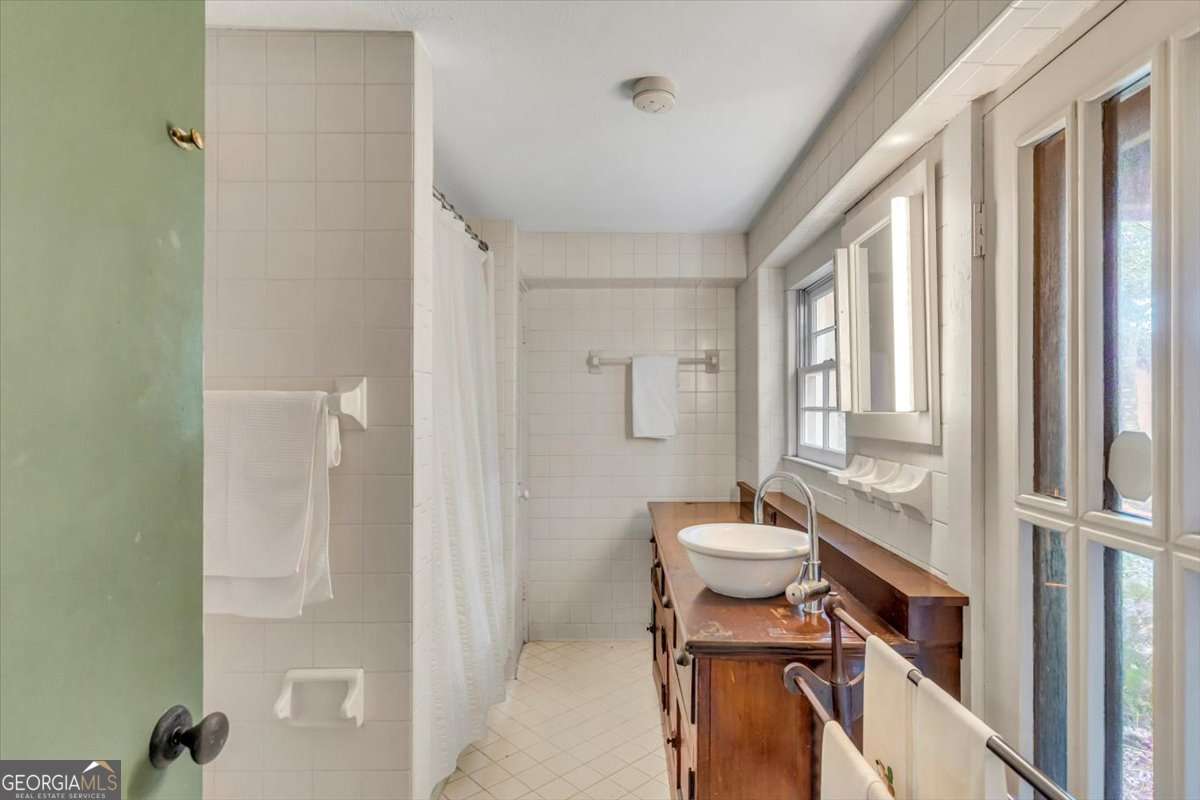 211 E Charlton Street Savannah GA 31401