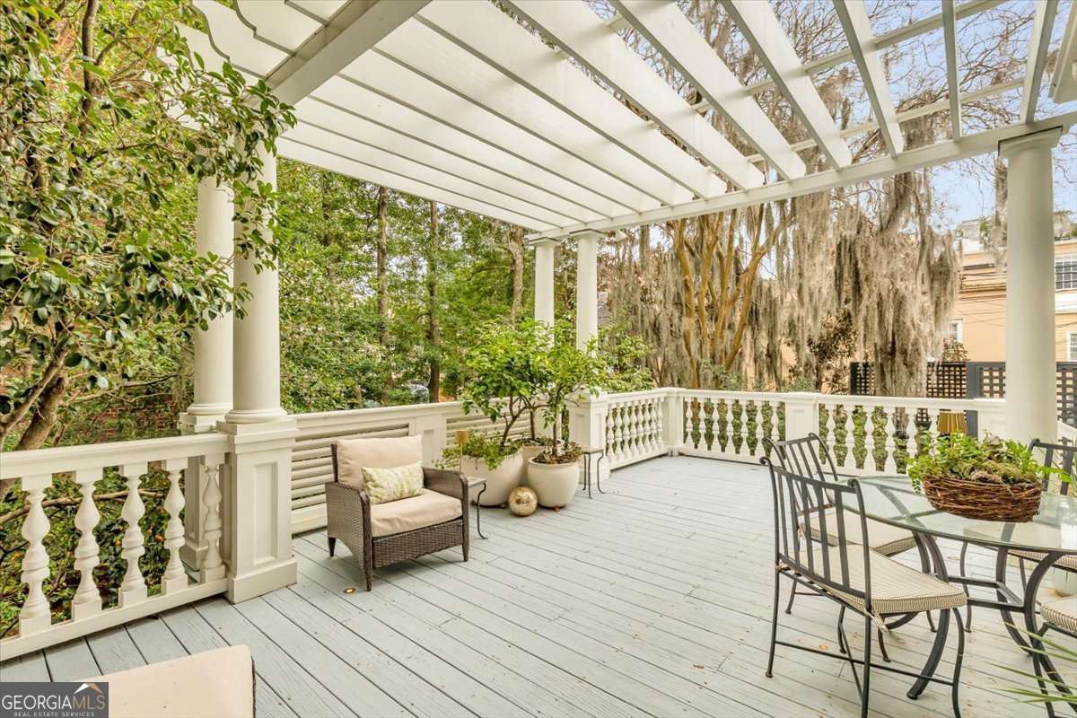 211 E Charlton Street Savannah GA 31401