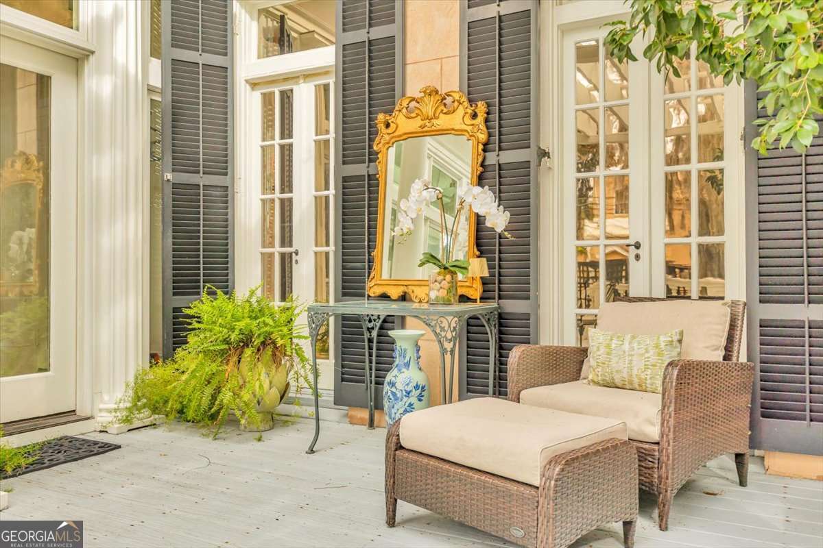 211 E Charlton Street Savannah GA 31401