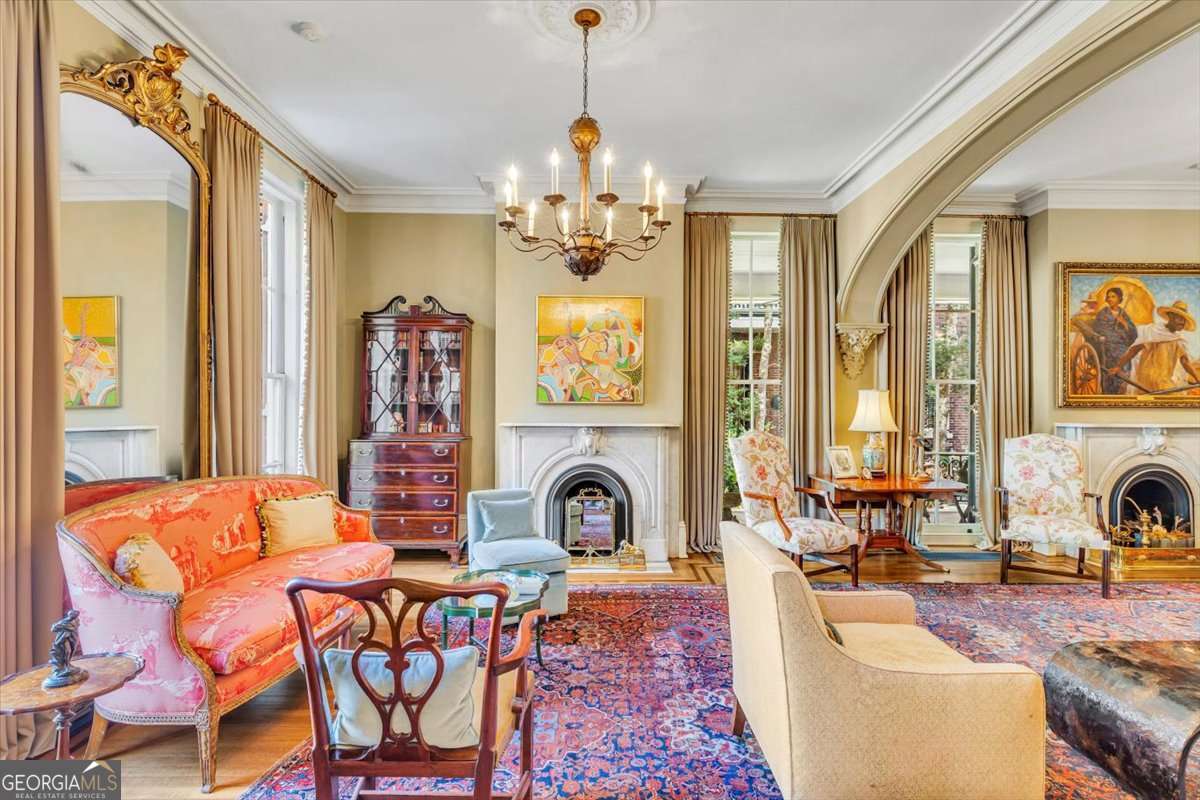 211 E Charlton Street Savannah GA 31401