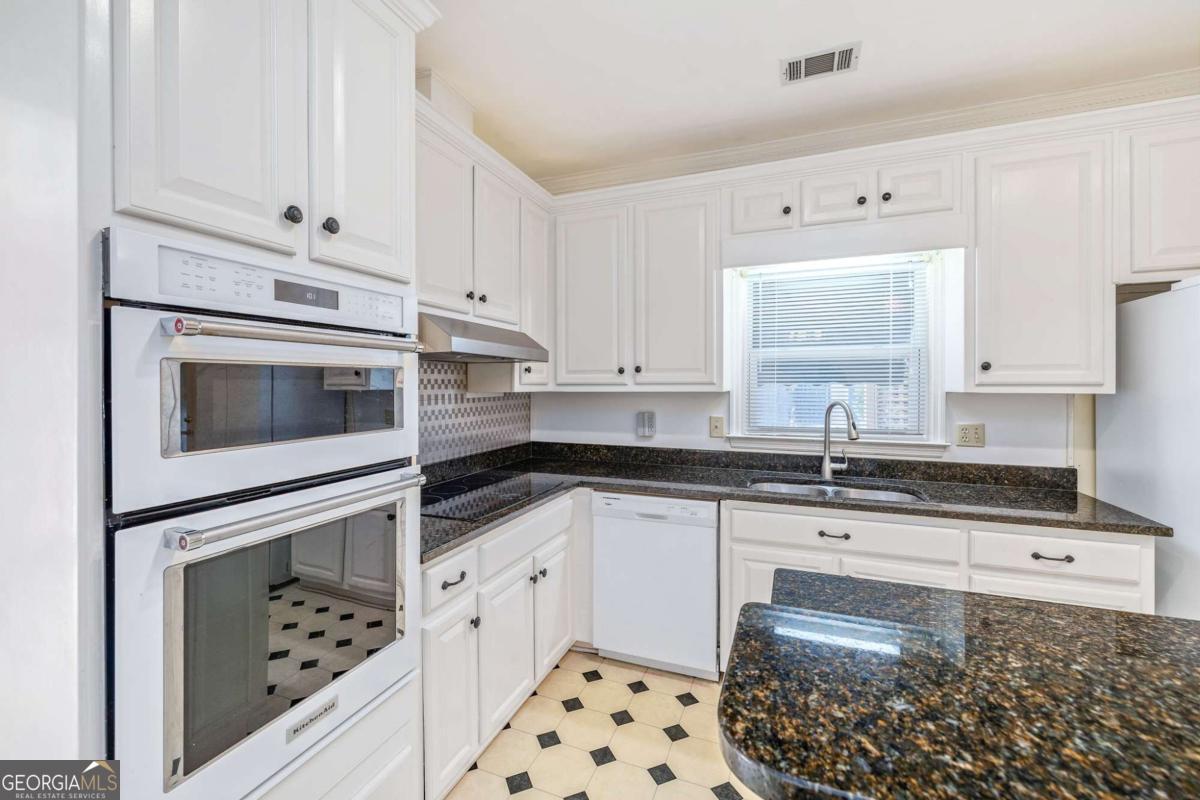 3374 Floral Court Suwanee GA 30024