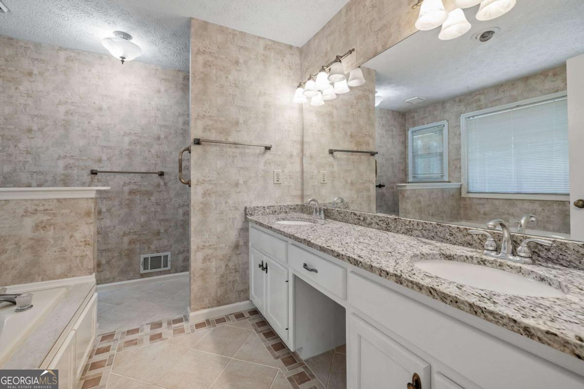 3374 Floral Court Suwanee GA 30024