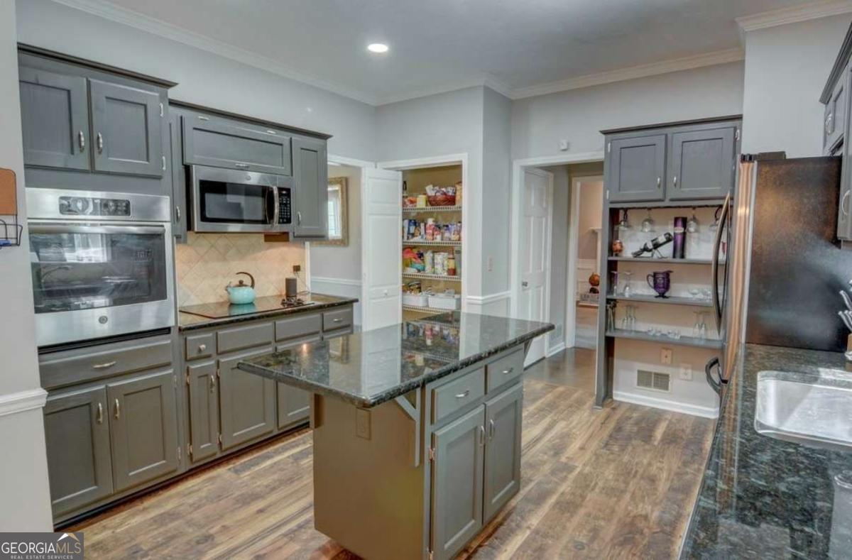 255 Timber Oak Cove Lawrenceville GA 30043