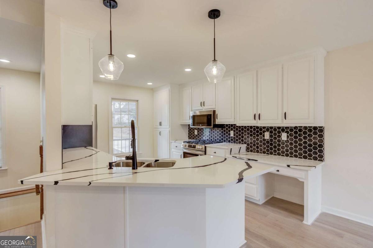4900 Flat Creek Road Oakwood GA 30566