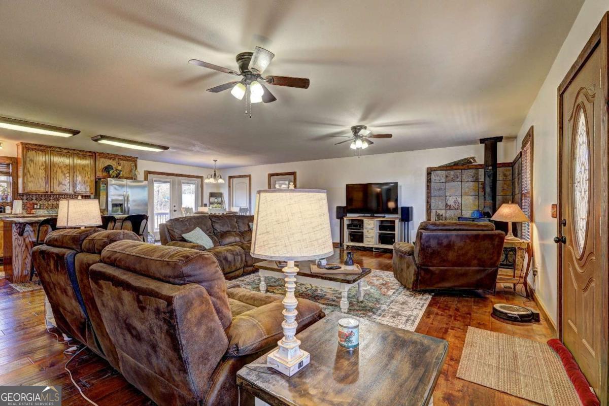 1891 Rg Starley Road NE Mcintyre GA 31054