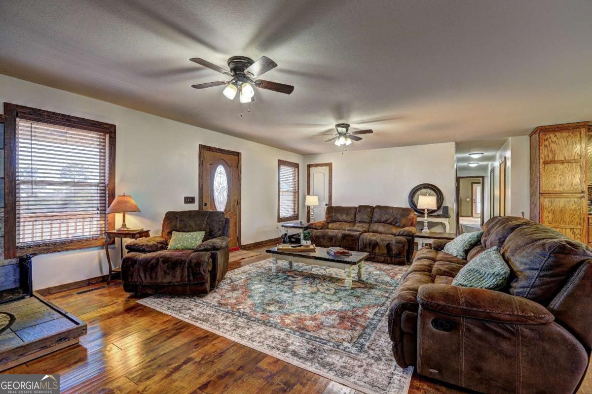 1891 Rg Starley Road NE Mcintyre GA 31054