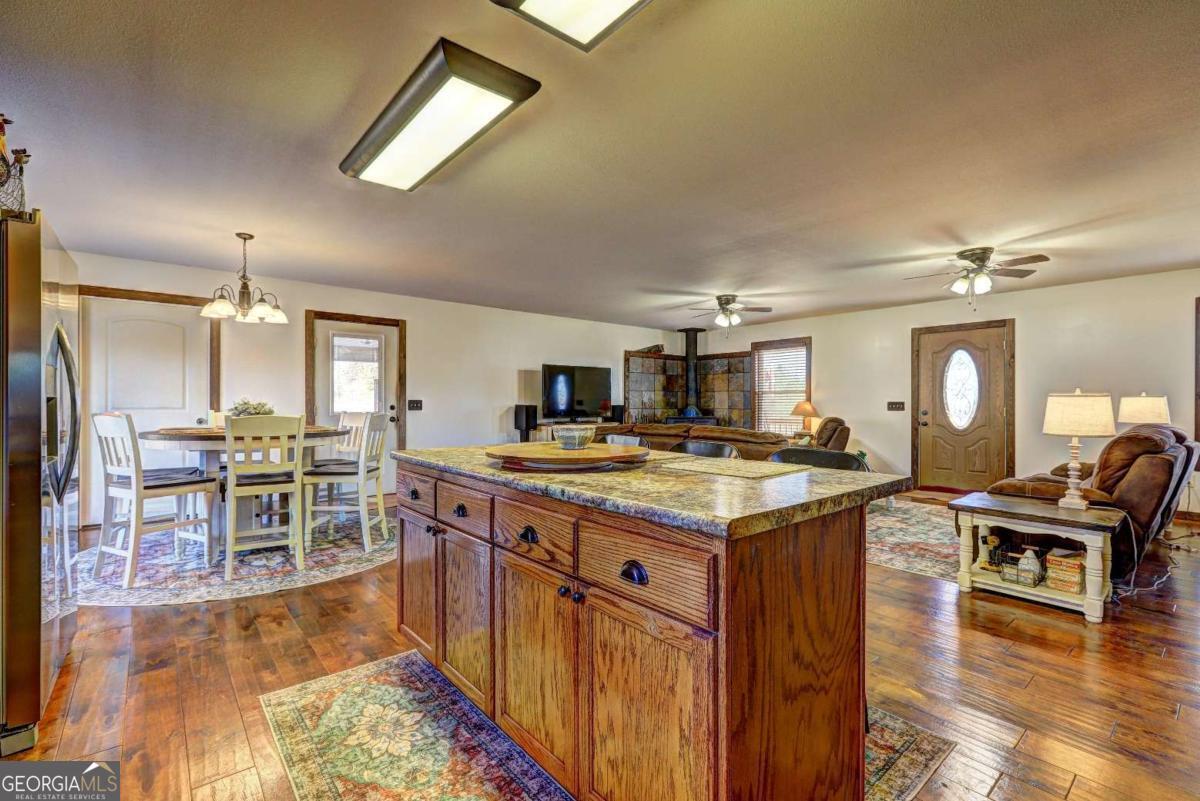 1891 Rg Starley Road NE Mcintyre GA 31054